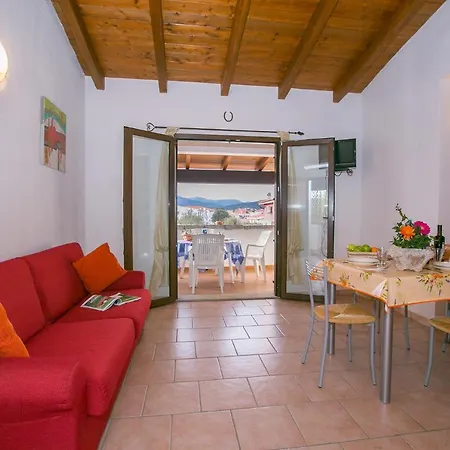 Sleeps 2 Air Con